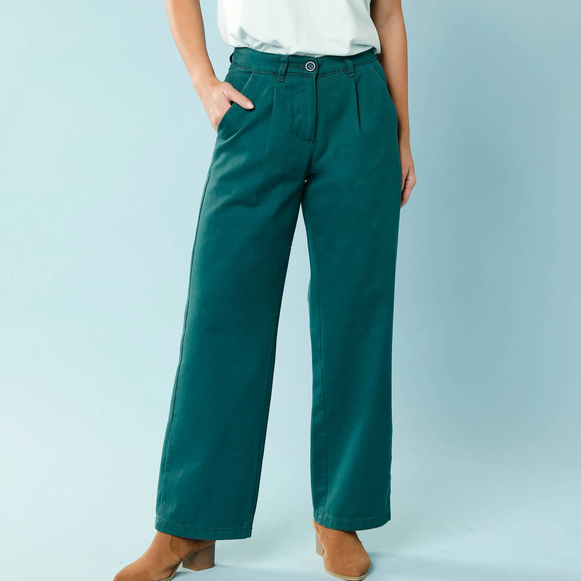 Ruime, rechte broek, speciaal voor kleine lengtes