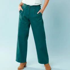 Ruime, rechte broek, speciaal voor kleine lengtes