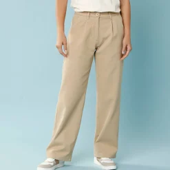 Ruime, rechte broek, speciaal voor kleine lengtes