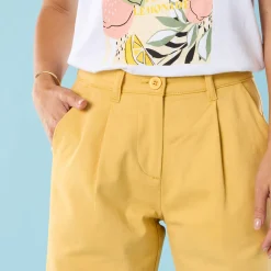 Ruime, rechte broek, speciaal voor kleine lengtes