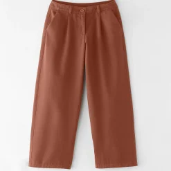 Ruime, rechte broek, speciaal voor kleine lengtes