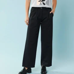 Ruime, rechte broek, speciaal voor kleine lengtes