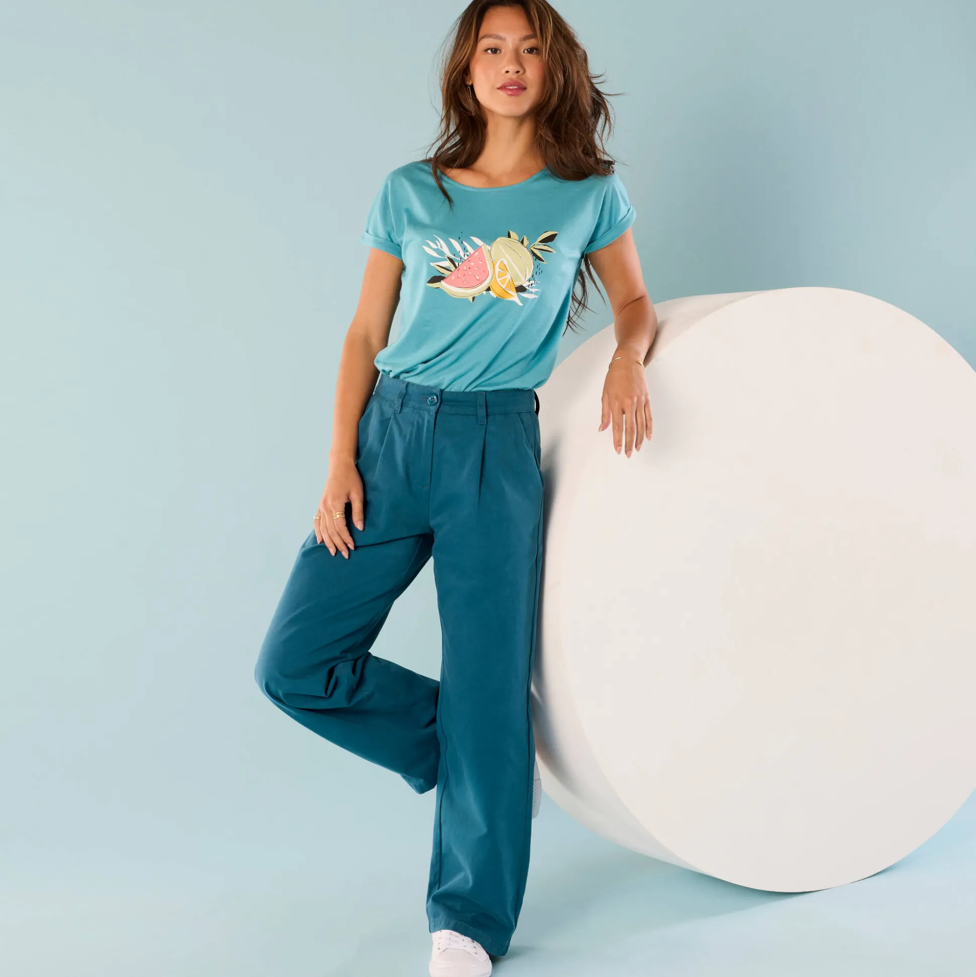 Ruime, rechte broek, speciaal voor kleine lengtes