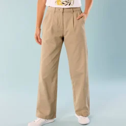 Ruime, rechte broek, speciaal voor kleine lengtes