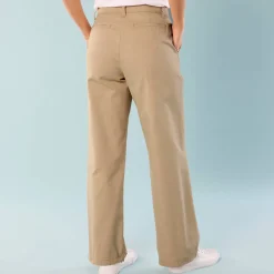 Ruime, rechte broek, speciaal voor kleine lengtes