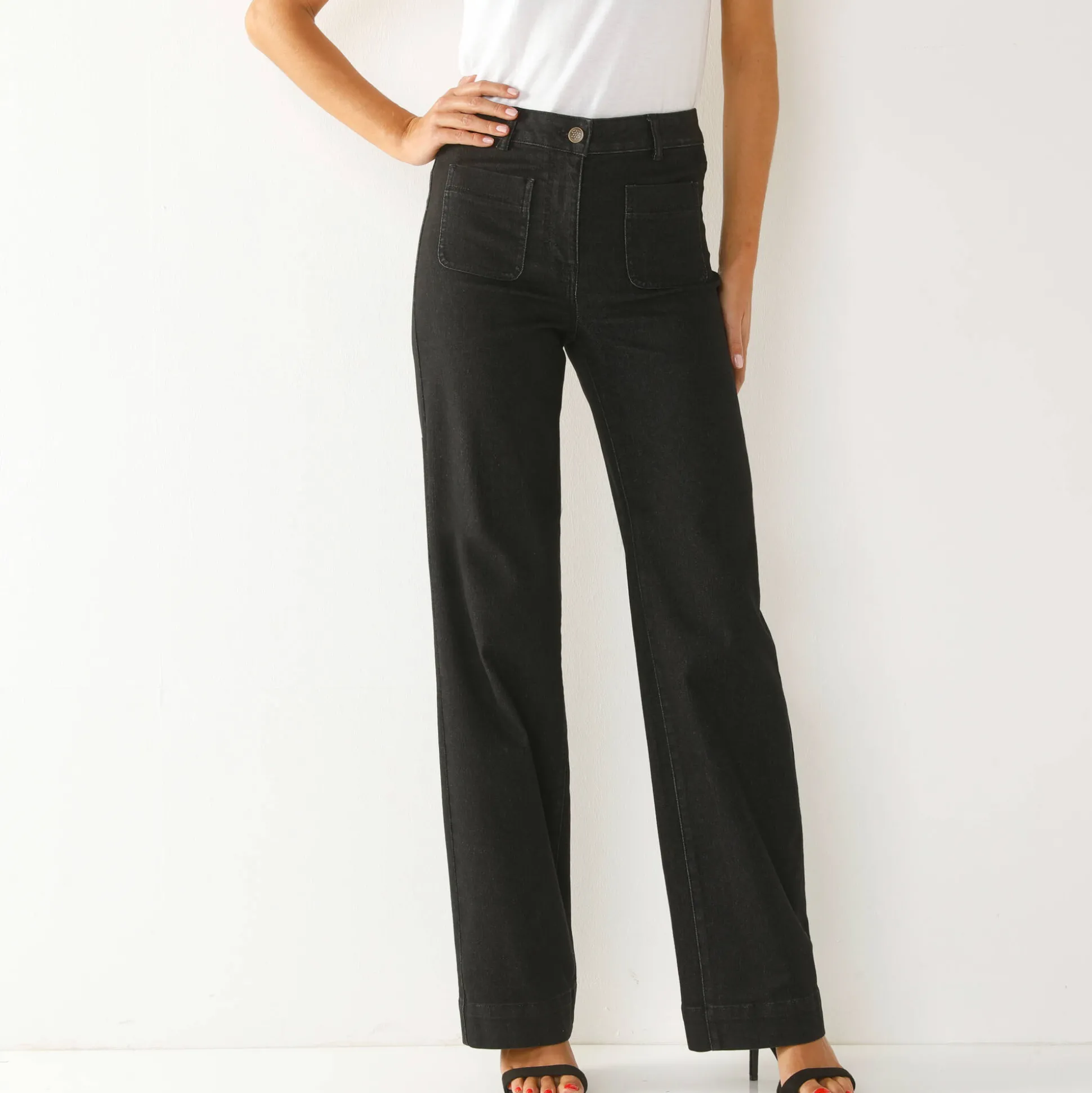 Ruime, rechte jeans, hoge taille, kleine lengte