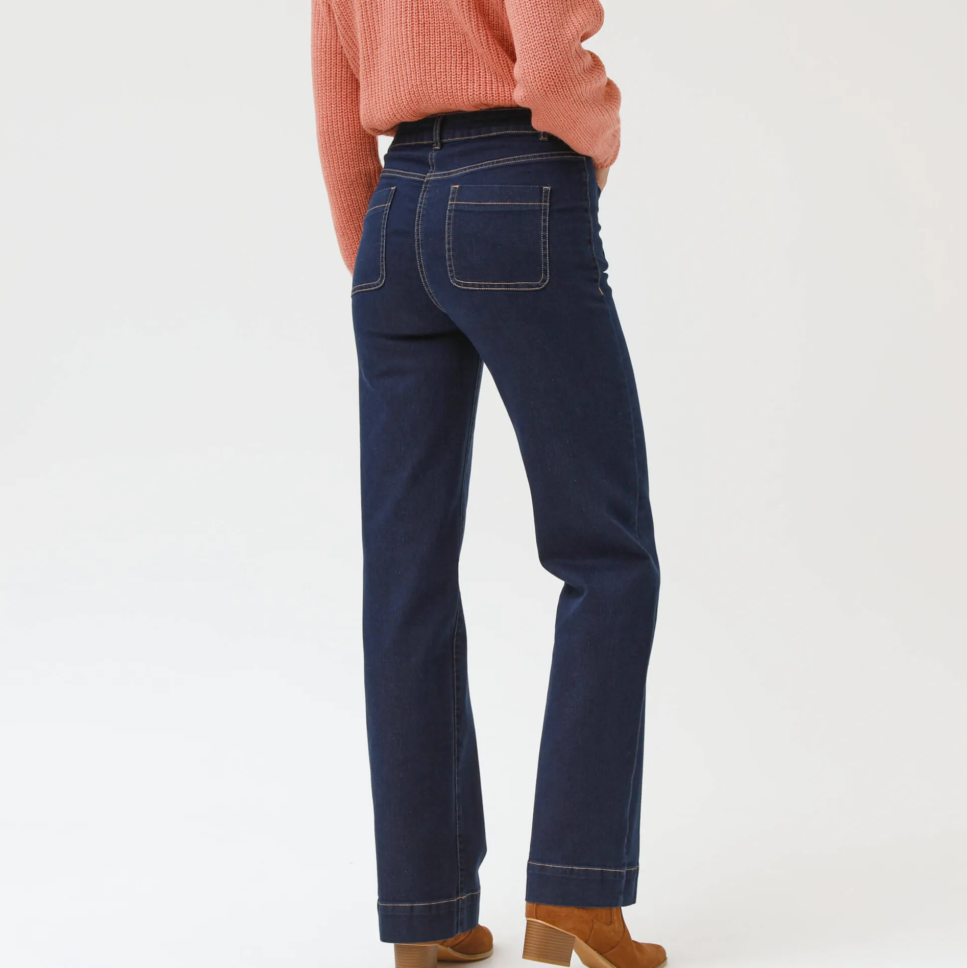 Ruime, rechte jeans, hoge taille, kleine lengte