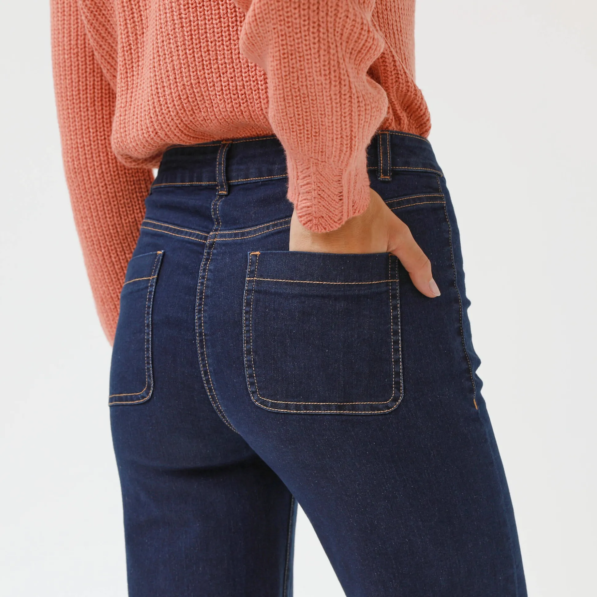 Ruime, rechte jeans, hoge taille, kleine lengte