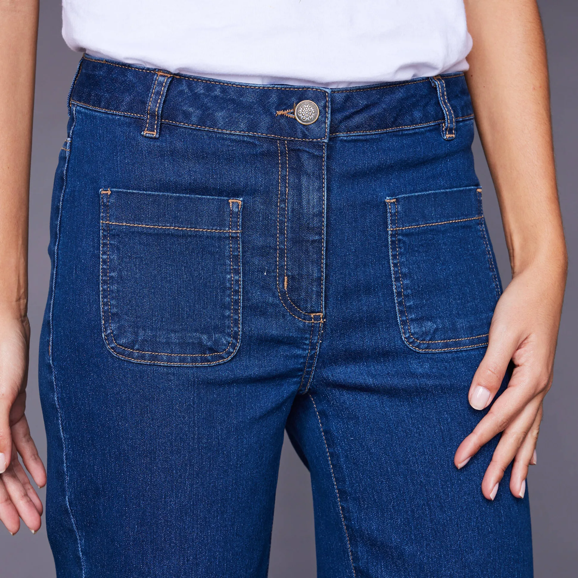 Ruime, rechte jeans, hoge taille, kleine lengte