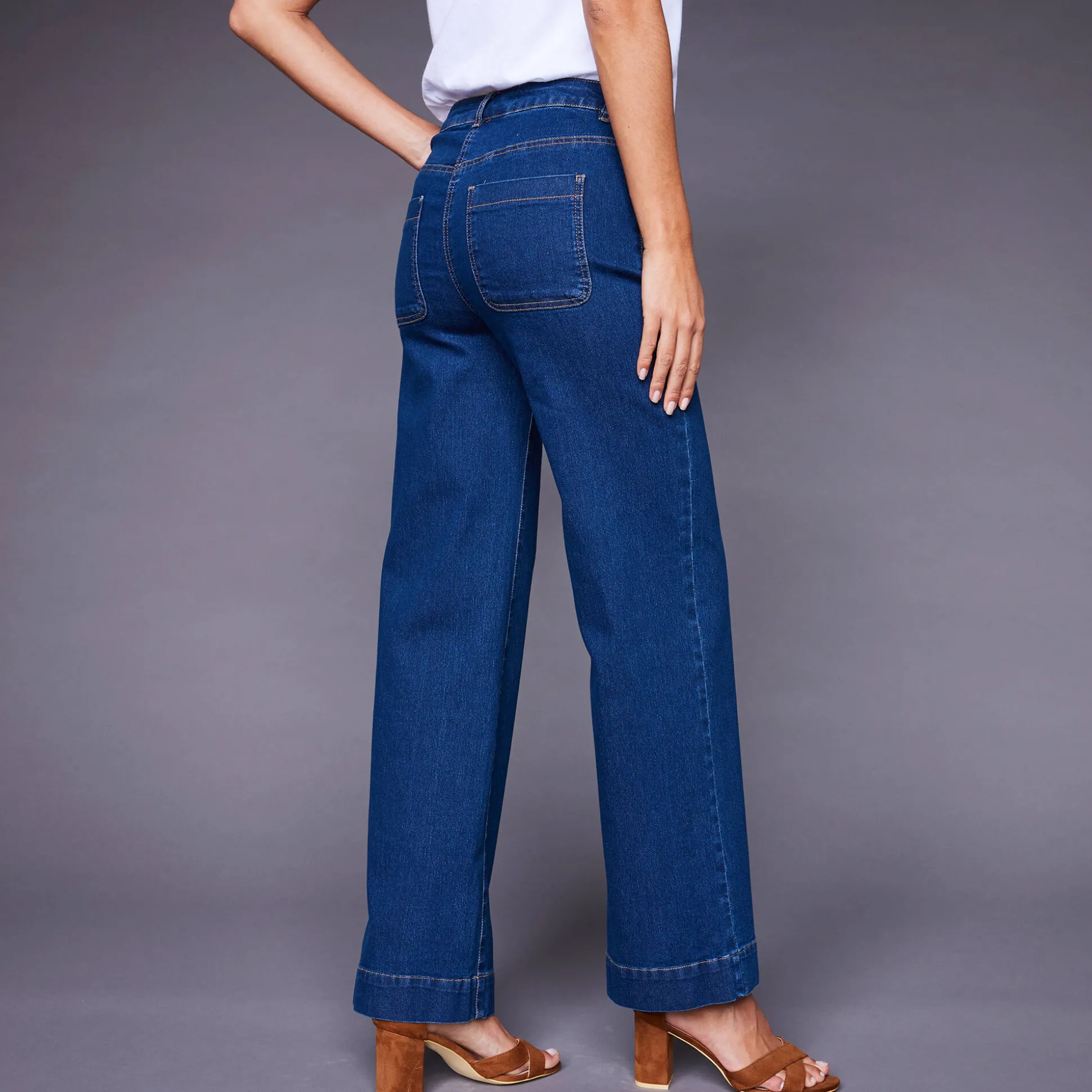 Ruime, rechte jeans, hoge taille, kleine lengte
