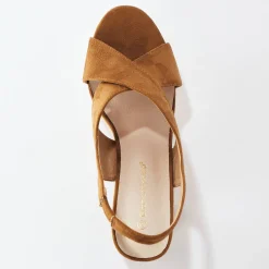 Sandalen met hak en gekruiste riempjes