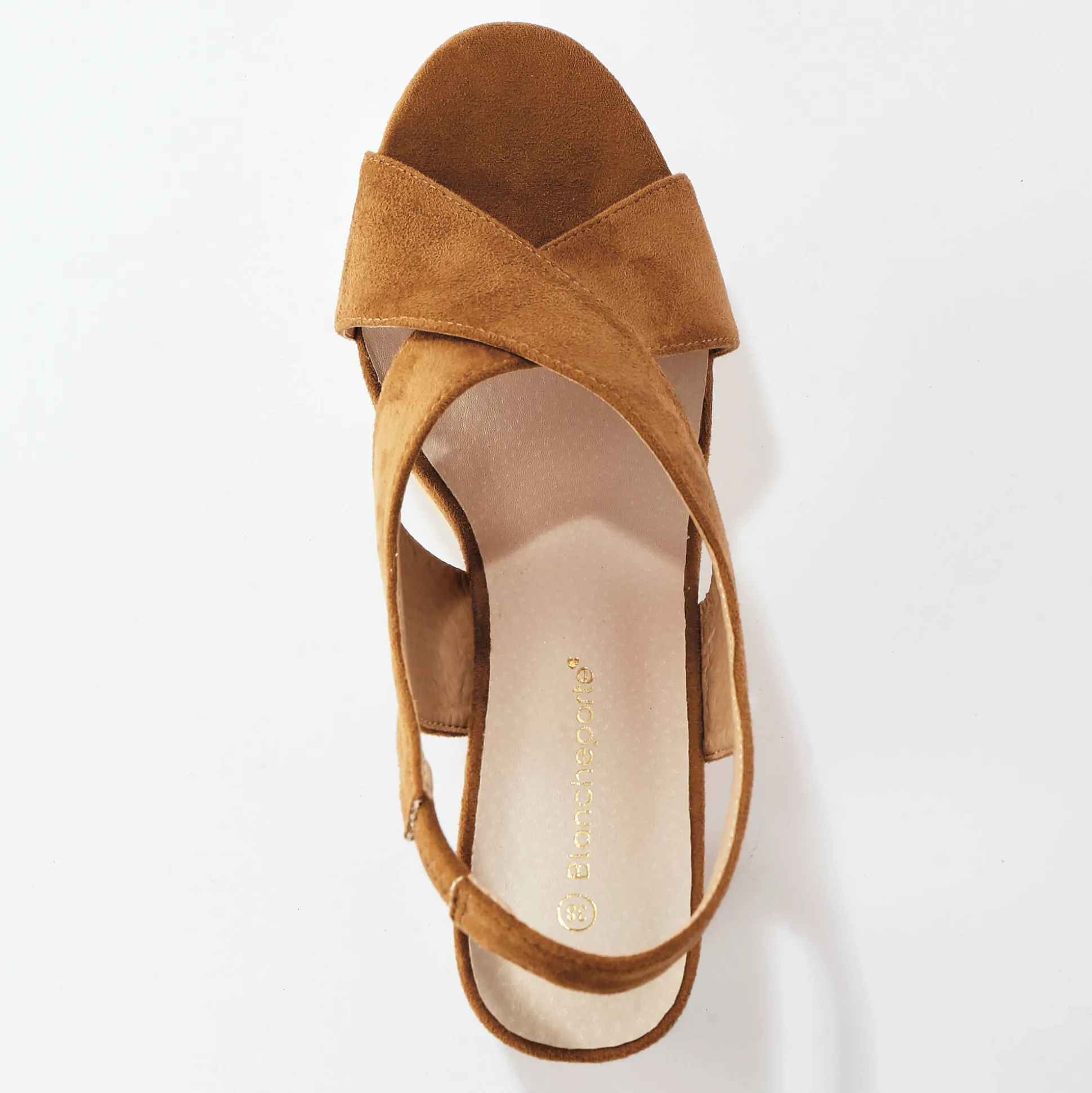 Sandalen met hak en gekruiste riempjes