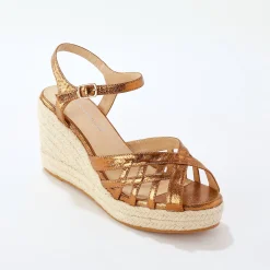 Sandalen met sleehak en gekruiste riempjes