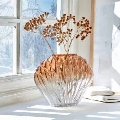 Schelp vaas in tweekleurig glas