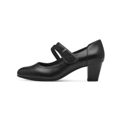 Schoenen met riempje en hak