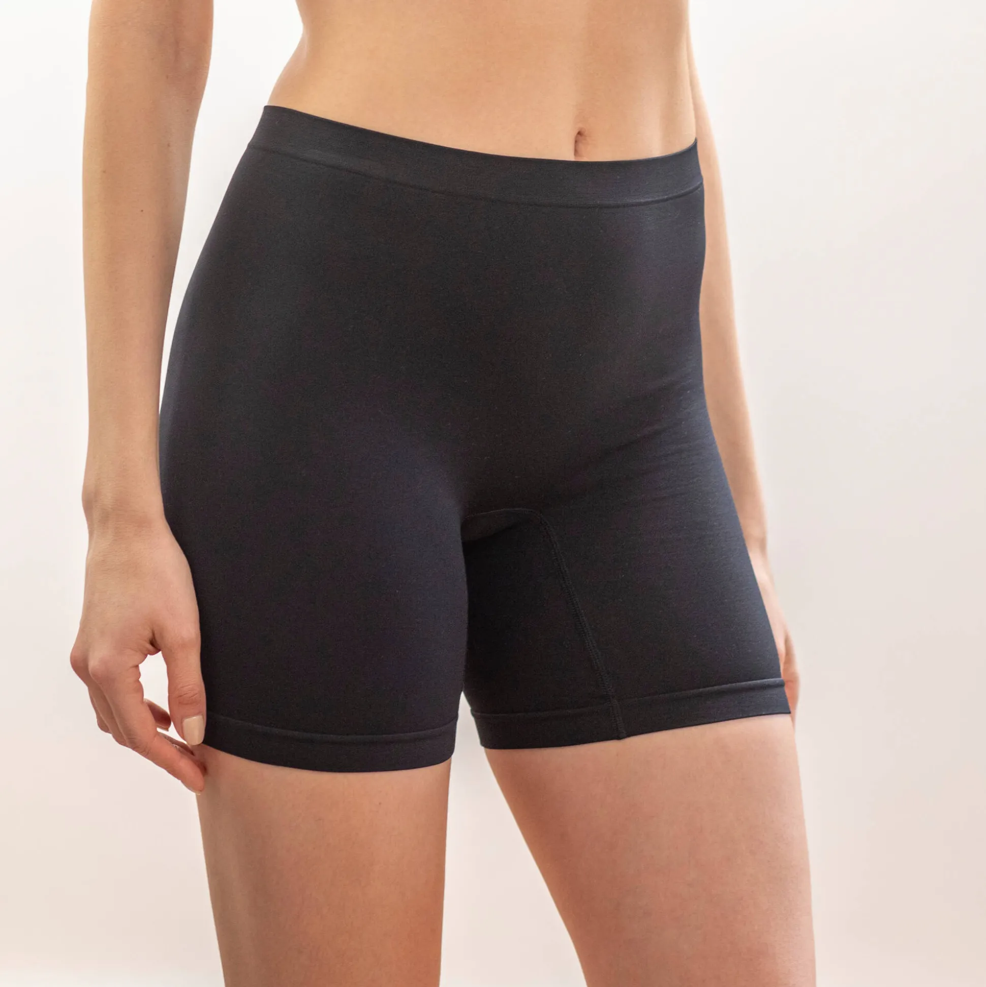 Short in stretchtricot zonder beugels