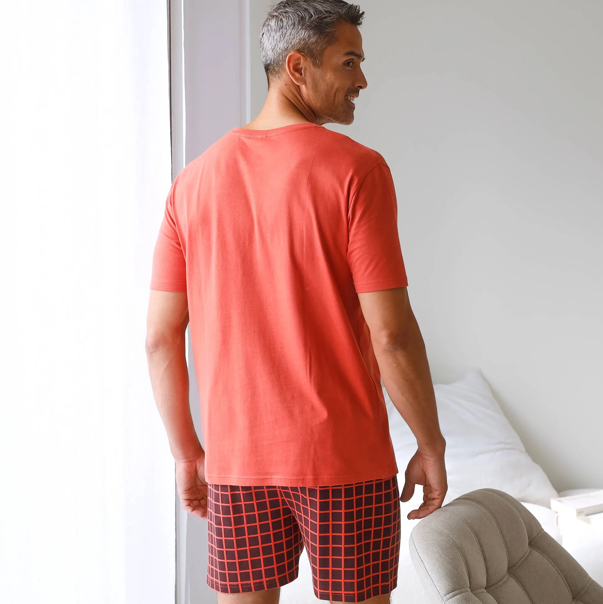 Shortama met ronde hals en letterprint