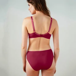 Slip in microvezel en geborduurde tule Caminata