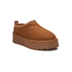 Slip-on boots