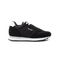 Sneakers met veters