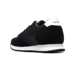 Sneakers met veters