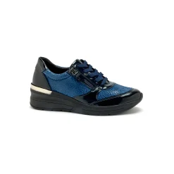 Sneakers met veters in leer en rekbare stof, sleehakje