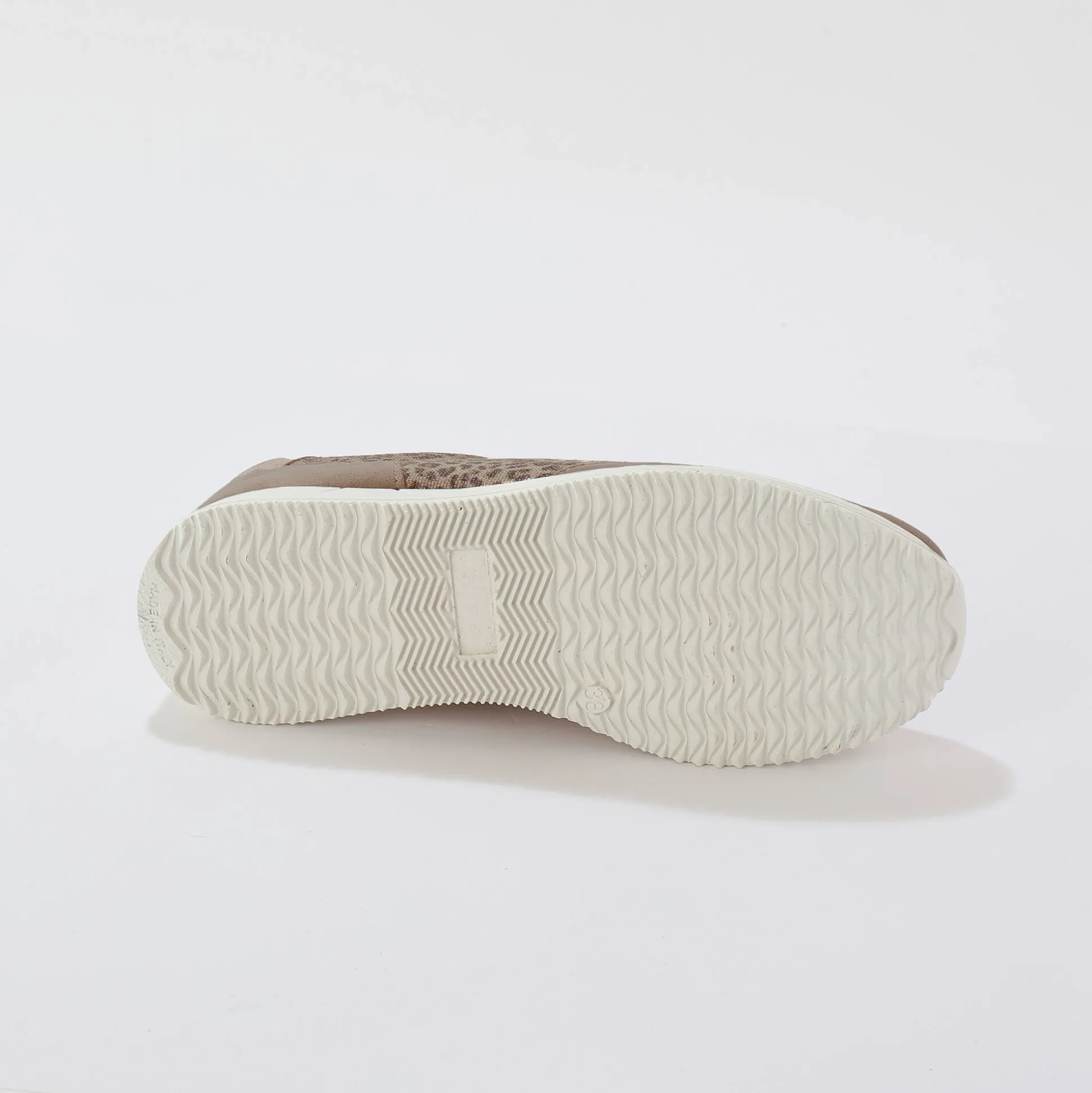 Sneakers met veters, voor gevoelige voeten, rekbaar materiaal - glanzend