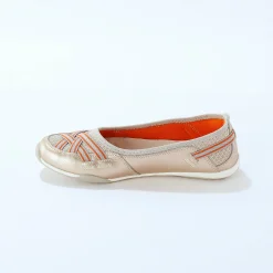 Soepele ballerina's in leer