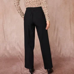 Soepele broek met knooppandeffect