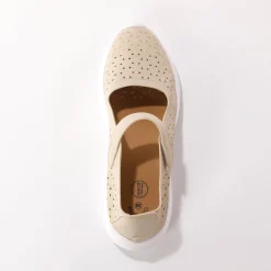 Soepele schoenen met riempjes en ajour