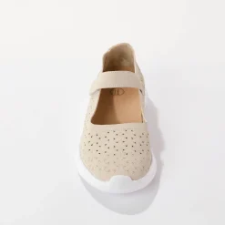 Soepele schoenen met riempjes en ajour