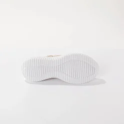 Soepele schoenen met riempjes en ajour