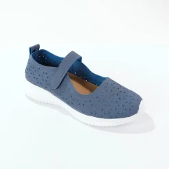 Soepele schoenen met riempjes en ajour