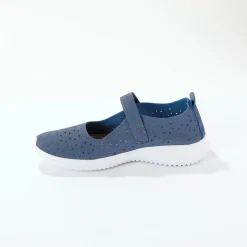Soepele schoenen met riempjes en ajour