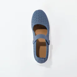 Soepele schoenen met riempjes en ajour