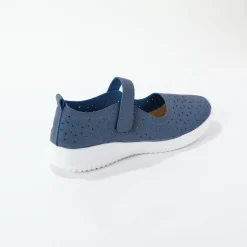 Soepele schoenen met riempjes en ajour