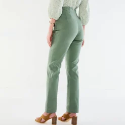 Steungevende broek, recht model met hoge taille
