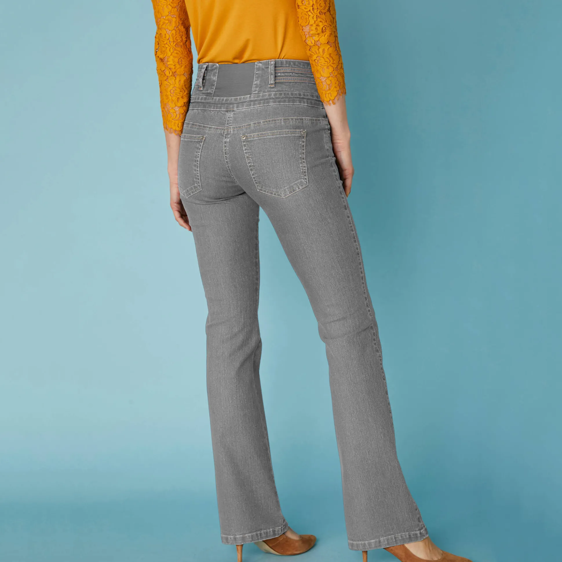 Stretchjeans in bootcutmodel met hoge taille - binnenpijplengte 78 cm