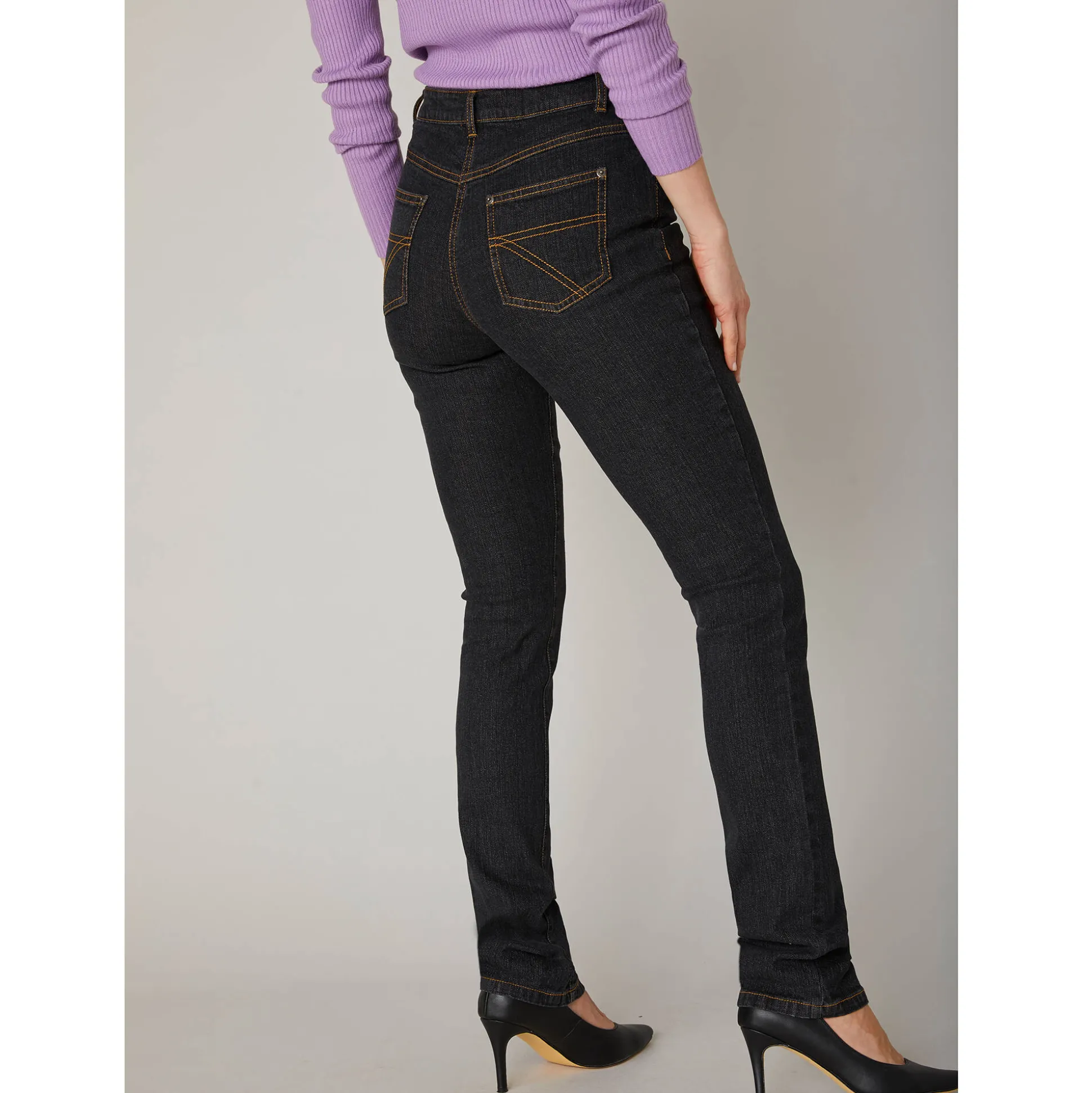 Stretchjeans in recht model - kleine lengte