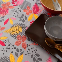 Tafellaken in toile cirée met bladerenprint