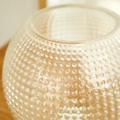 Transparante, ronde vaas in reliëfglas