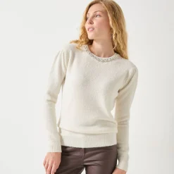 Trui in harig tricot met strasjes