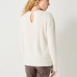 Trui in harig tricot met strasjes