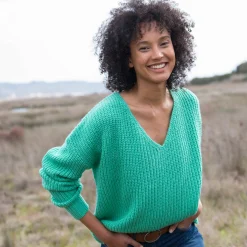Trui in loose model met V-hals, patenttricot met zachte touch