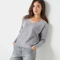 Trui in loose model met V-hals, patenttricot met zachte touch