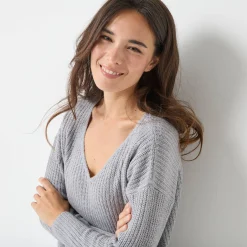 Trui in loose model met V-hals, patenttricot met zachte touch