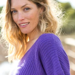 Trui in loose model met V-hals, patenttricot met zachte touch