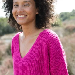 Trui in loose model met V-hals, patenttricot met zachte touch