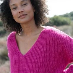 Trui in loose model met V-hals, patenttricot met zachte touch