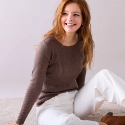 Trui in ribtricot met ronde hals